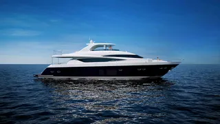  Marquet、YACHTS、海外版超希少レゾネ、新品額付 The latest 28M motor yacht ZOZO by Sunseeker completed and